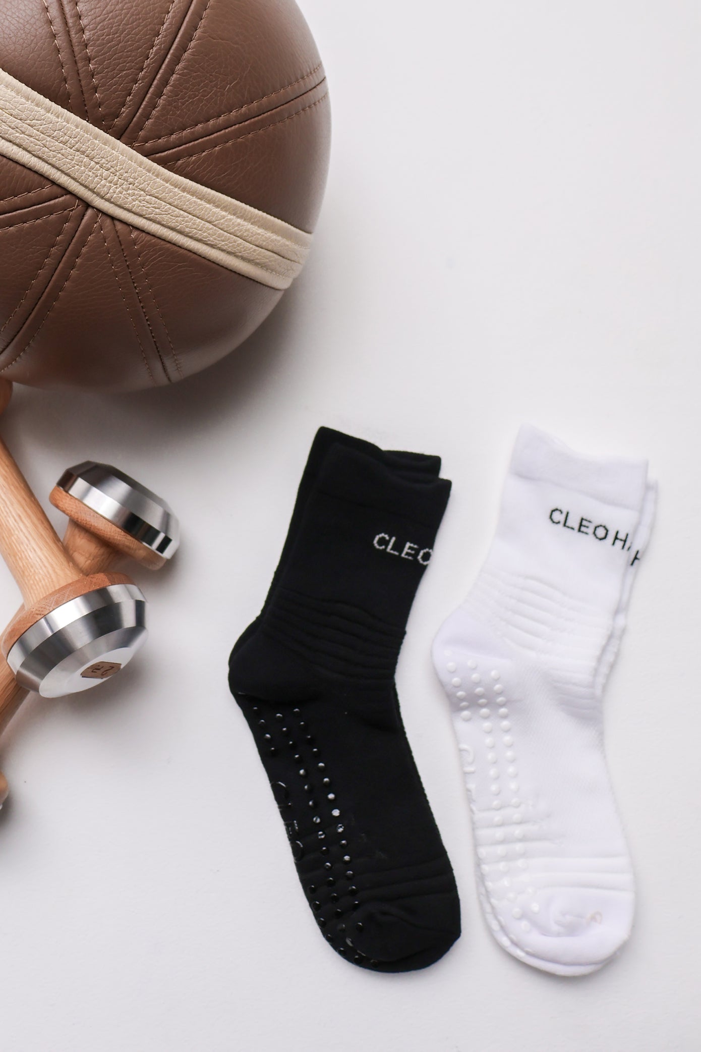 Grip Socks 2 Pack - Crew - Black / White