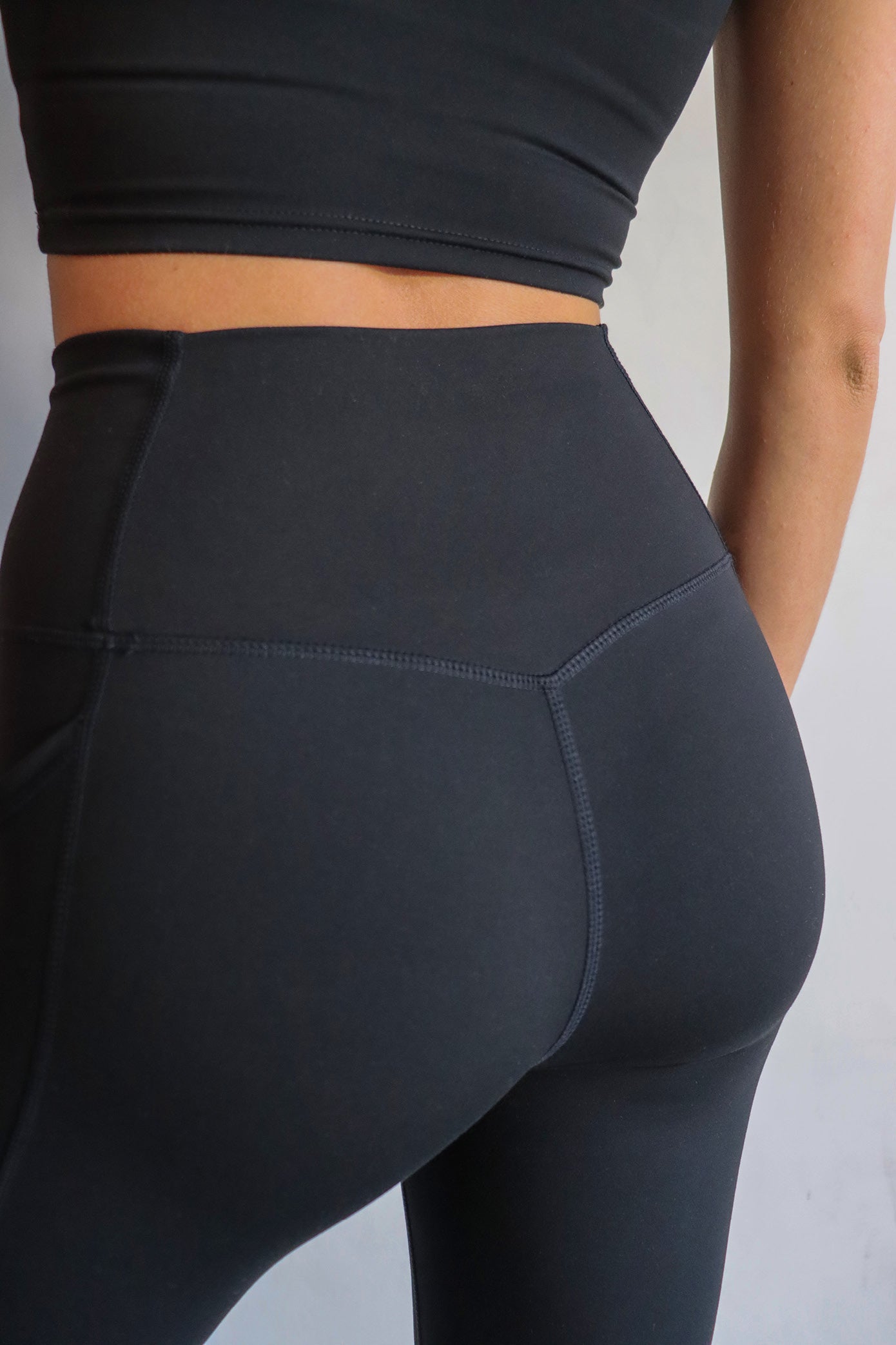 Infinity Legging - Black - Cleo Harper