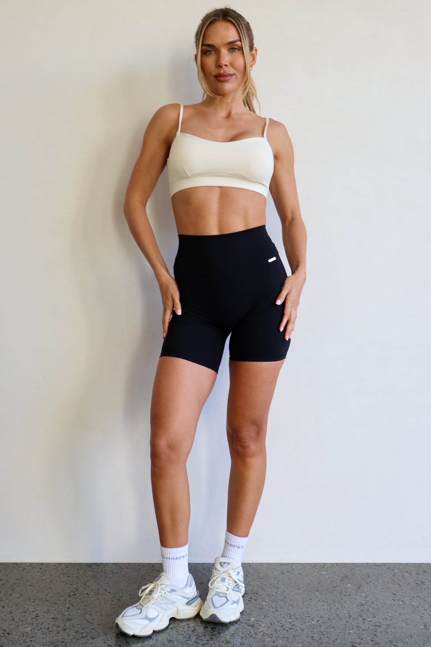 Apex Short 6