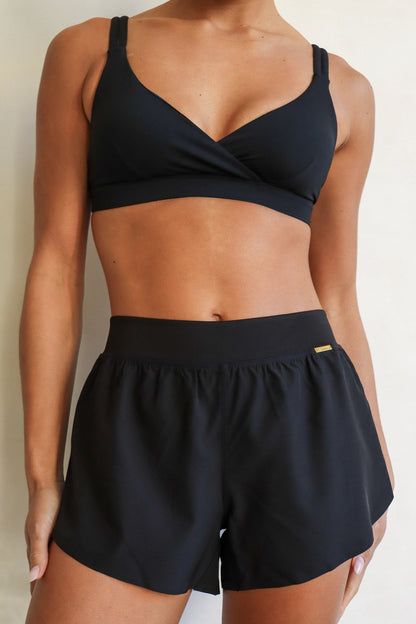 Evie Bralet - Black