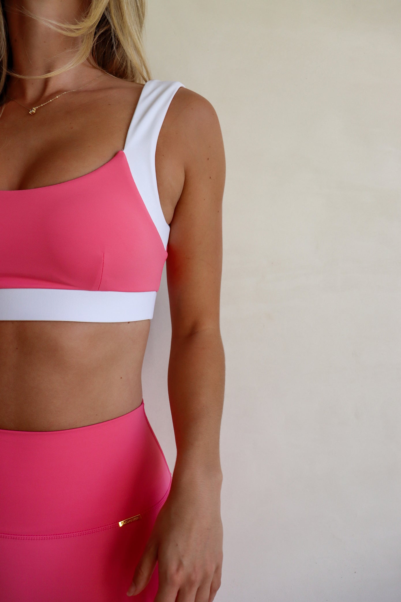 Layne Bralet - Rosa