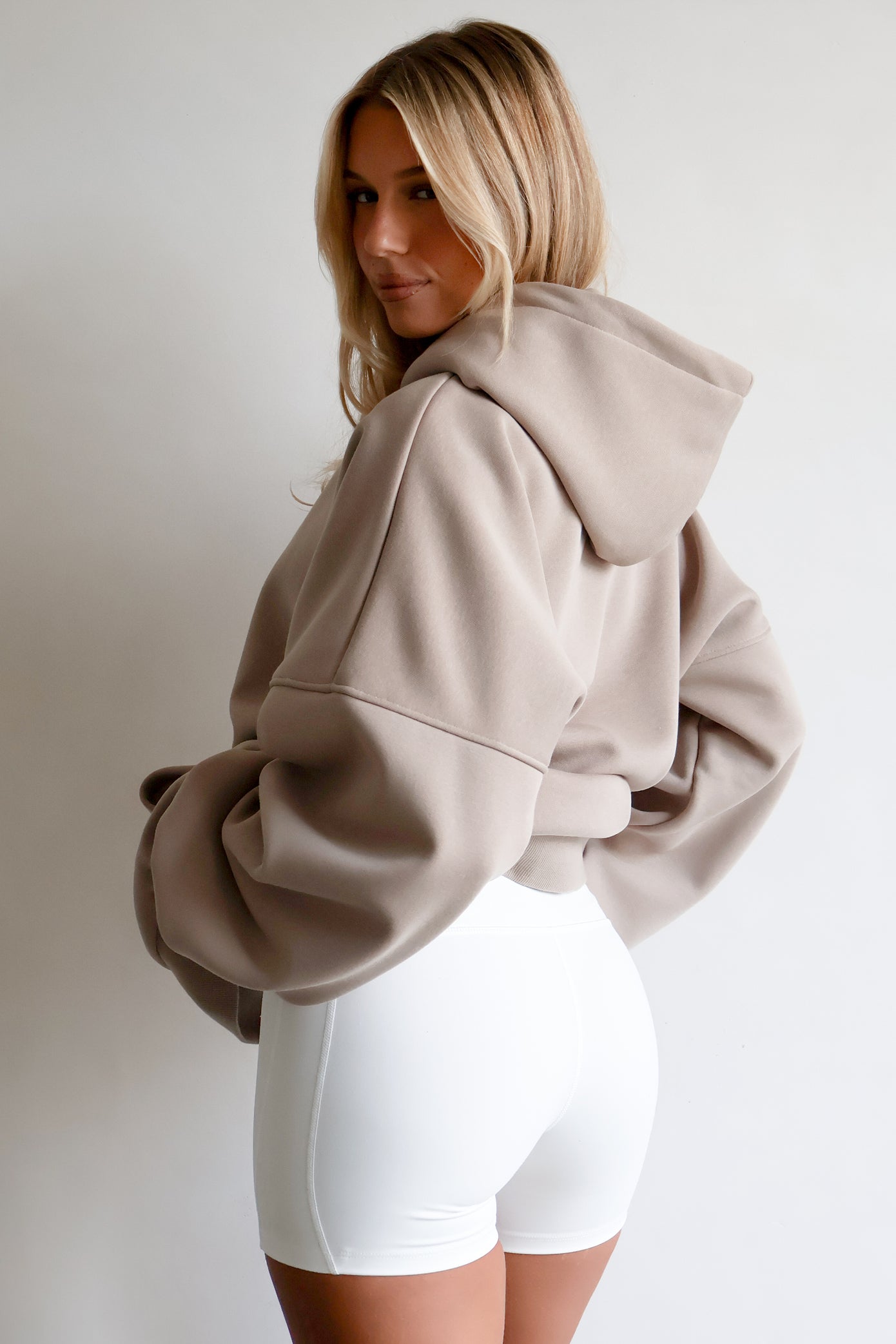 Accelerate Short - Ivory