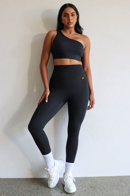 Tatiana Bralet - Black